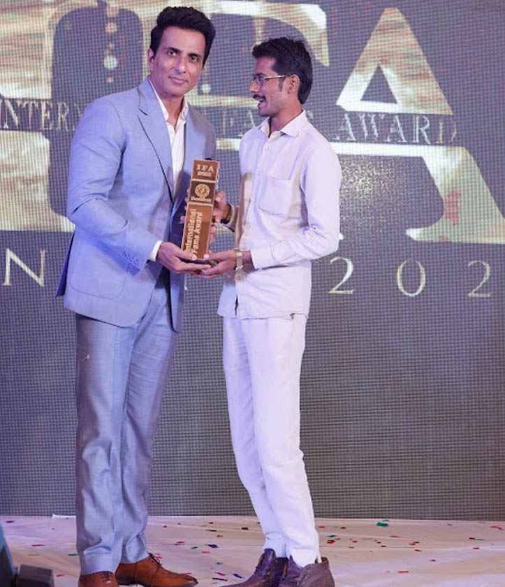 award-3